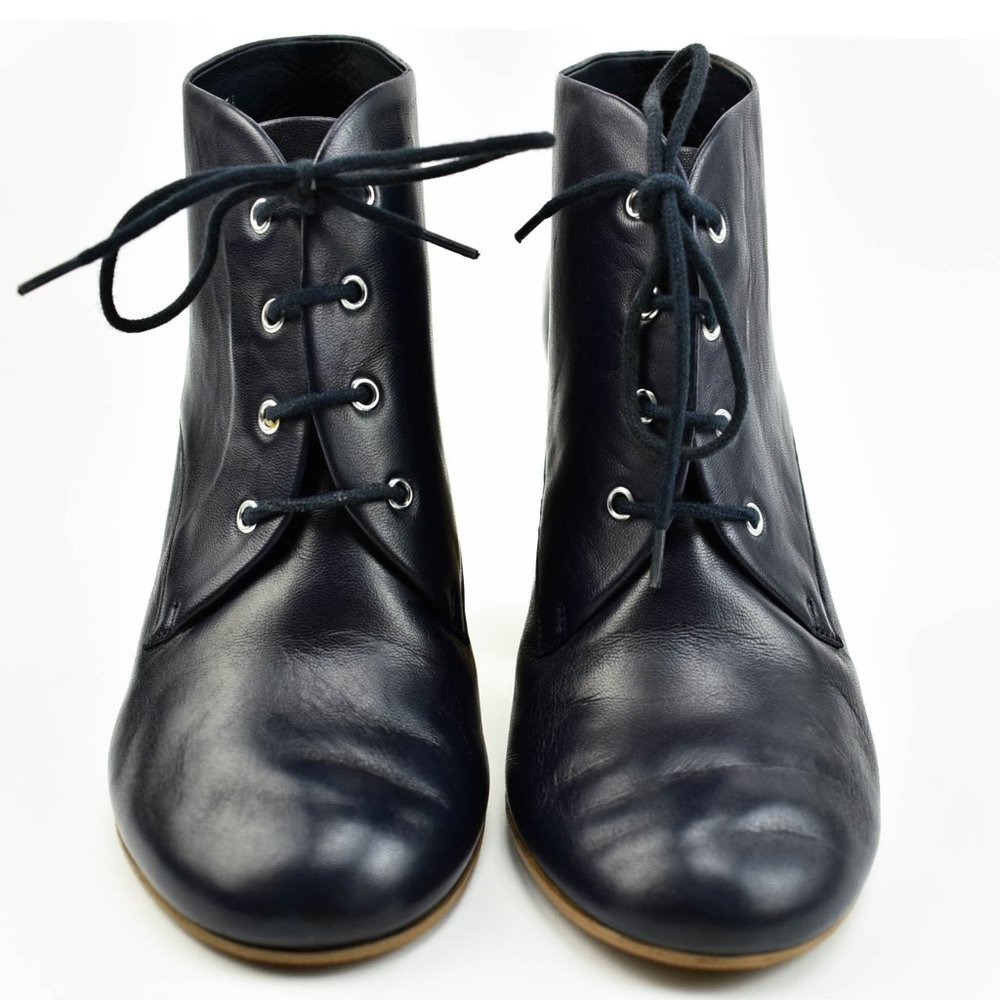 CHANEL: Navy Blue, Leather & "CC" Logo Ankle Boots - Picture 4 of 8